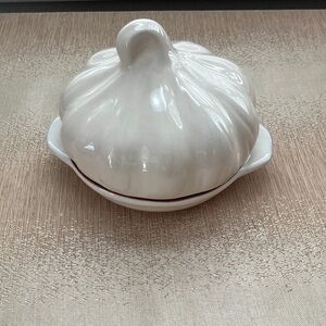 Wildly Delicious Terracotta Garlic Roaster NWOT